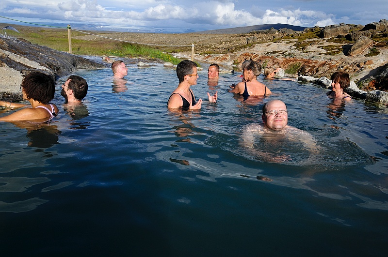 ABC_4933.jpg - Hveravellir - Prs du camping, le bassin permet de profiter d'un bain chaud trs appciable.