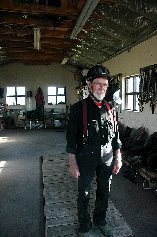 DSC_9311.jpg - La sellerie et le guide.
