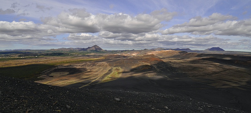 ABC_5230.jpg - Du sommet de N�mafjall on d�couvre des paysages sauvages.